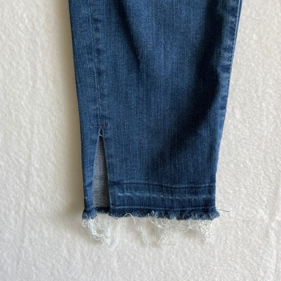 AG Adriano Goldschmied Mid Rise Stevie Capri Jeans Womens Size 25 Denim - Picture 10 of 11